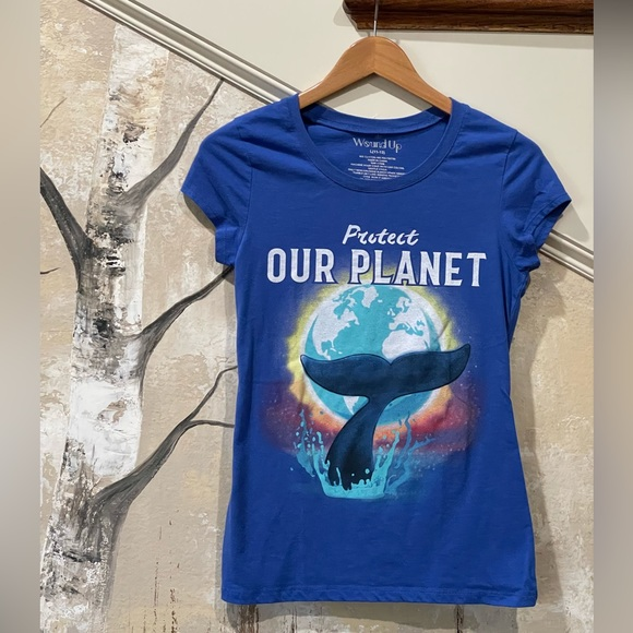 EARTHBOUND Tops - Protect Our Planet Tee‎ Sz L